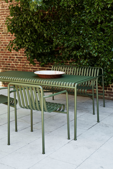 De mooiste tuinmeubels, zoals trendy tuintafels, koop je bij GroenRijk Den Bosch!