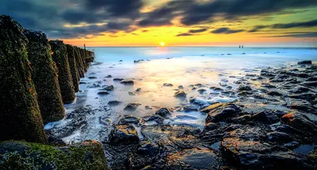 Alexsar Art tuinschilderij strand palen 130x70cm - afbeelding 1