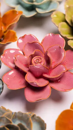 Keramiek Wandbloem Blush Pink Tahitian Gardenia sfeer