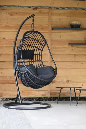 Lesli Living hangstoel sturdy zwart zijkant