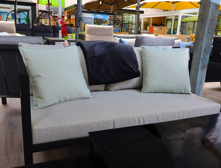 Unique Living kussen bliss outdoor 45x45cm tea green - afbeelding 2